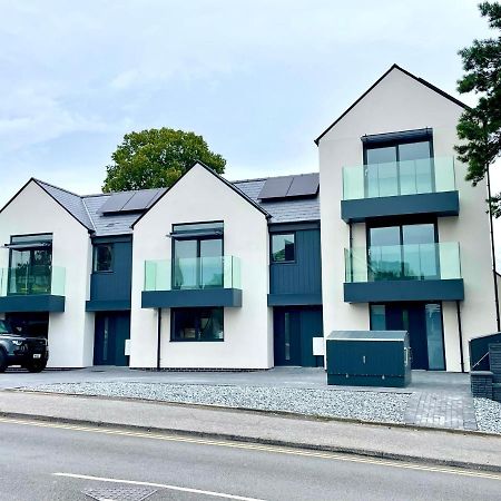 Stunning Brand New House - Sleeps 6 - Free Parking - Great Location - Fast Wifi - Smart Tv - Close To Poole & Bournemouth & Sandbanks Eksteriør billede